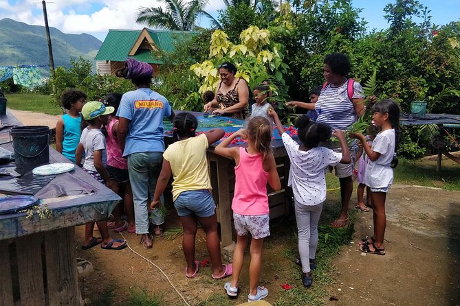 Learn the Traditional Seychelles Art of Sun Printing with Local Textile Designer - Choosing leaves is the quiet skill of the morning