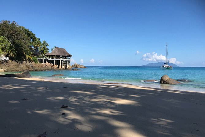 LGBTQIA, we look forward to seeing you | Island tour | Mahé | Seychelles - Mission Lodge and Mahé from above
