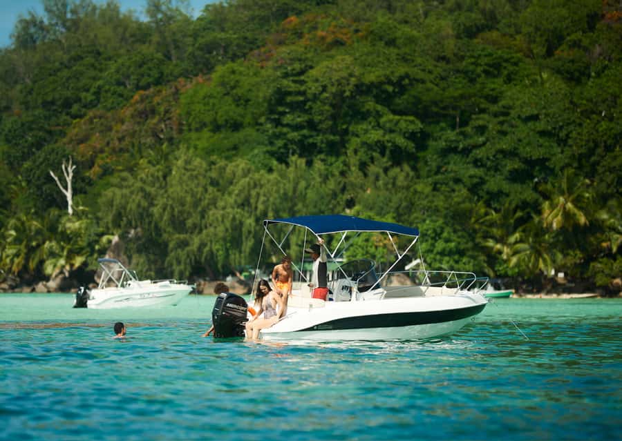 Mahe: Private half-day boat trip at the St.Anne Marine Park - What the $424 price buys you