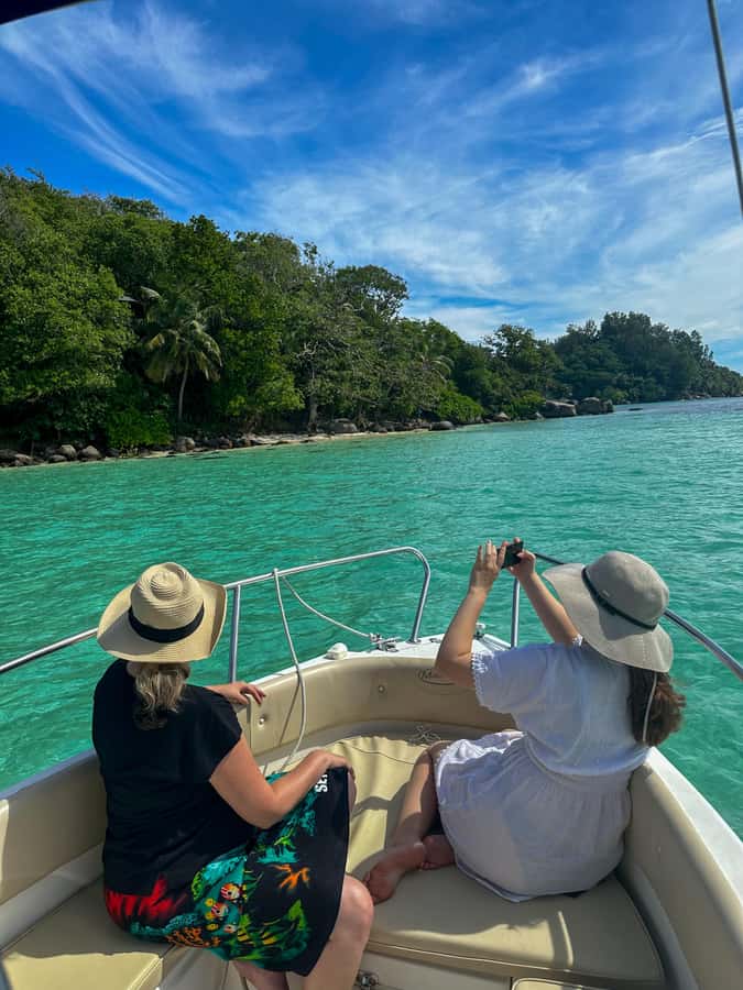 Mahe: Private half-day boat trip at the St.Anne Marine Park - Long Island and its shallow sandbank