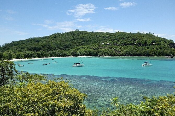 One Way Seychelles Private Airport Transfer - What the driver can add to your first hour