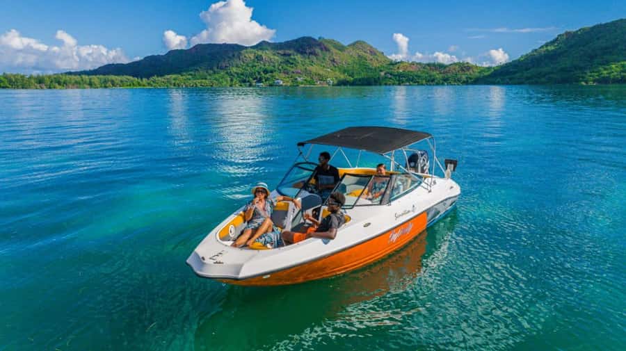 Praslin: Curieuse & St Pierre Island Day Trip with Barbecue - 8:00 pickup and the short cruise from Côte d’Or