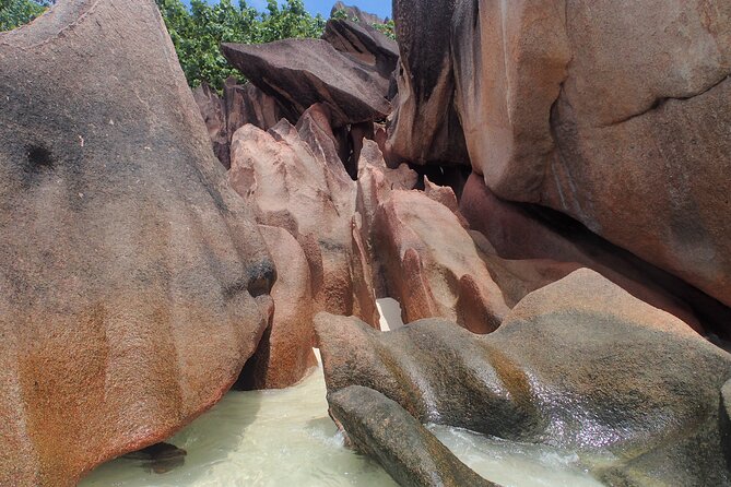 Private Seychelles Islands Tour by Boat with snacks & drinks - St. Pierre: the morning’s snorkeling focus