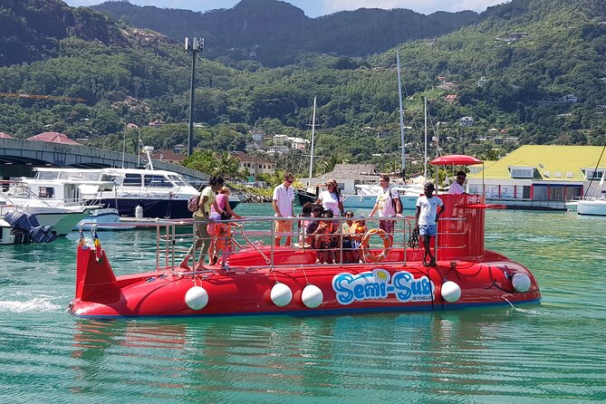 Semi Submarine Tour in Saint Anne Marine National Park - Why this small submarine boat is more than a glass-bottom cruise