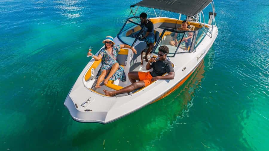 Snorkeling St-Pierre Marine Park and Anse Petite Cour - What the small boat setup means for you