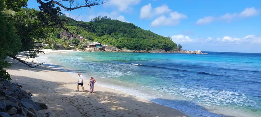 Tour Mahe Seychelles your way. Victoria national park beache - Why this Mahé tour works after the outer islands