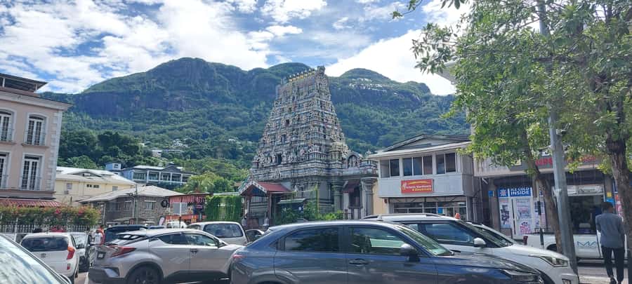 Tour Mahe Seychelles your way. Victoria national park beache - The southern beaches, from Anse Royale to Takamaka