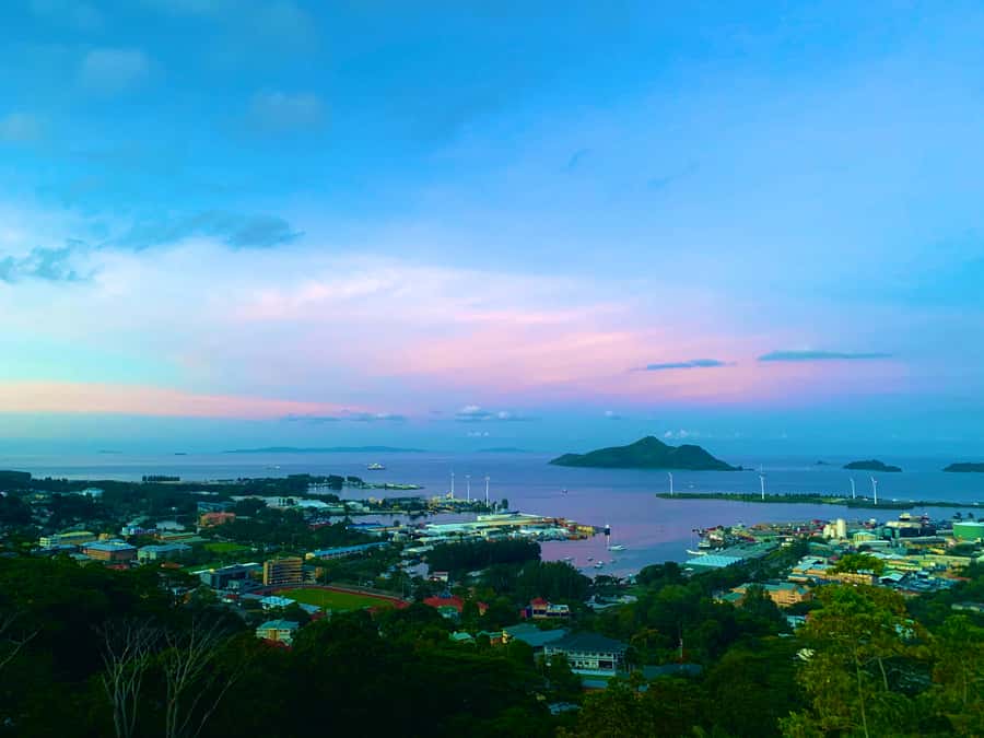Victoria: Seychelles Mahe Island Tour - Timing, comfort, and the eight-hour choice